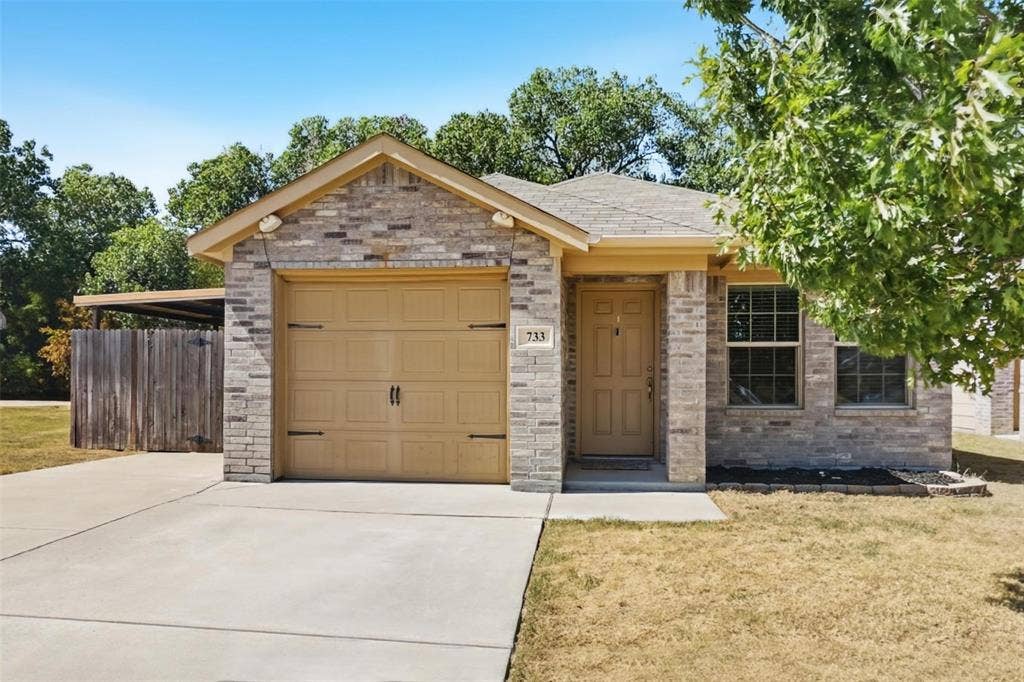 733 River Hill Lane, Fort Worth, TX 76114 733 River Hill Lane, Fort Worth, TX 76114