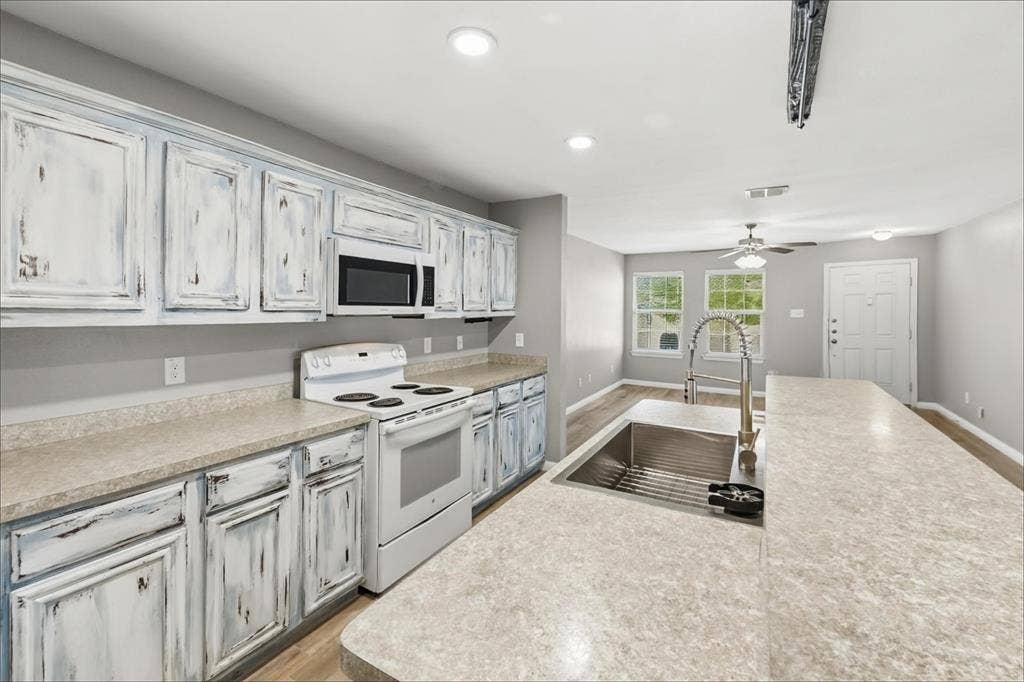 733 River Hill Lane, Fort Worth, TX 76114 733 River Hill Lane, Fort Worth, TX 76114