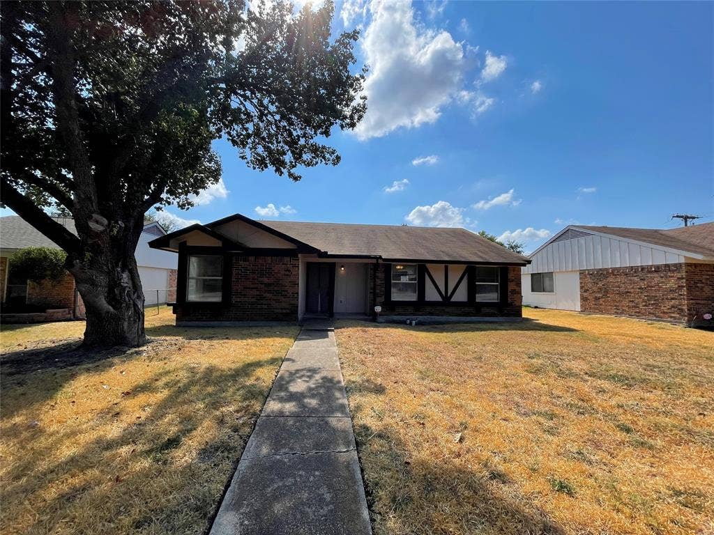 1204 Ross Lane, Seagoville, TX 75159