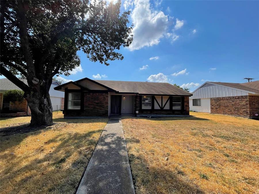 Property photo for 1204 Ross Lane, Seagoville, TX