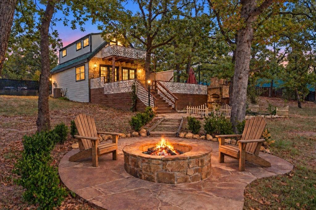 5650 Point Lavista, Malakoff, TX 75148 Virtually Staged