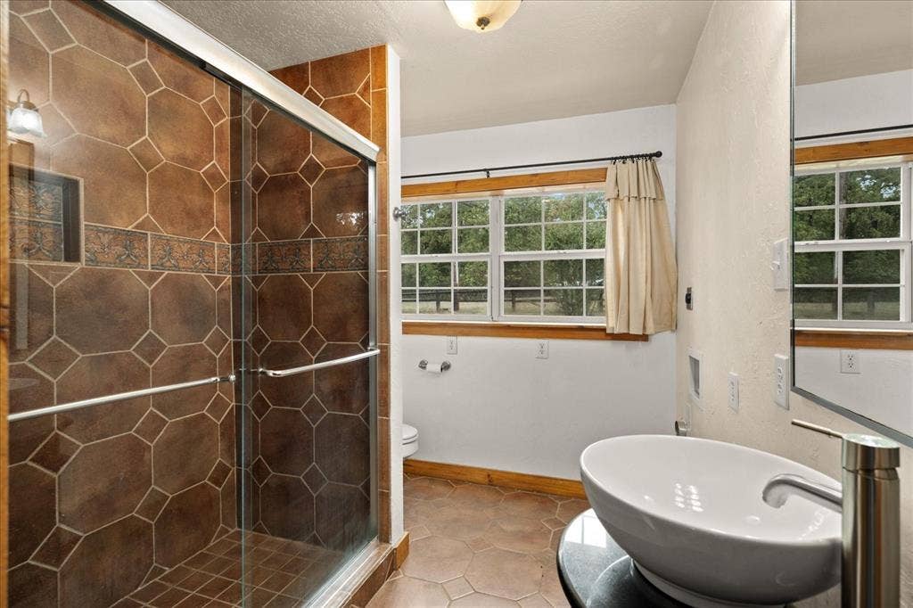 5650 Point Lavista, Malakoff, TX 75148 5650 Point Lavista, Malakoff, TX 75148