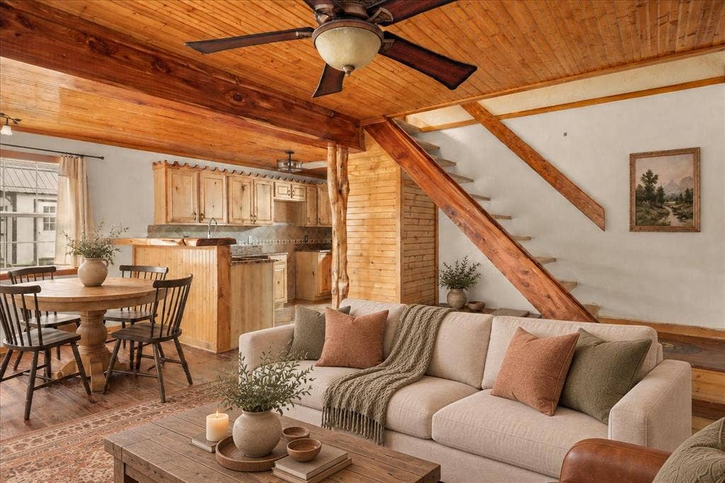 5650 Point Lavista, Malakoff, TX 75148 Virtually Staged