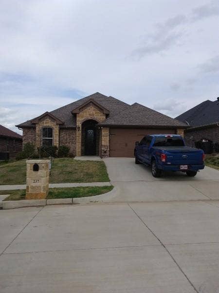 Property photo for 237 Jacinth Lane, Granbury, TX