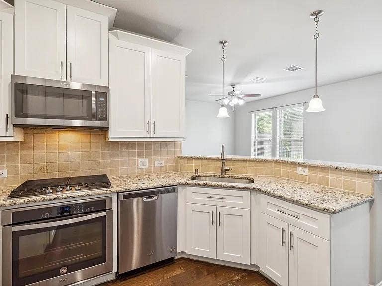 4820 Pasadena Drive, Plano, TX 75024 4820 Pasadena Drive, Plano, TX 75024