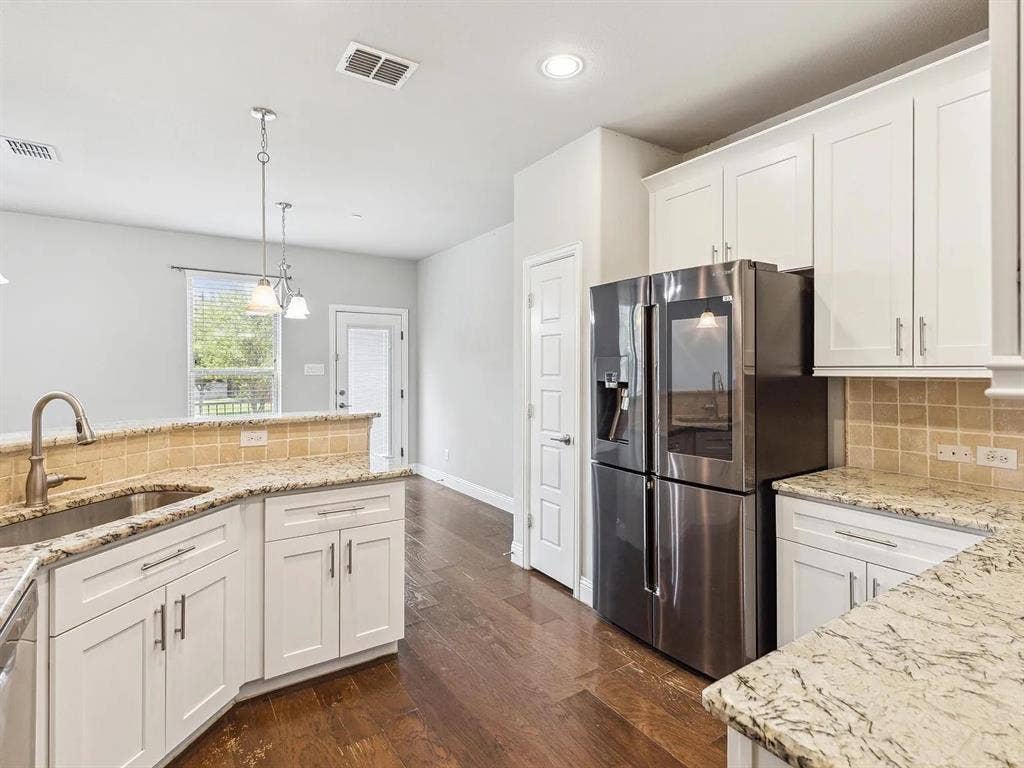 4820 Pasadena Drive, Plano, TX 75024 4820 Pasadena Drive, Plano, TX 75024