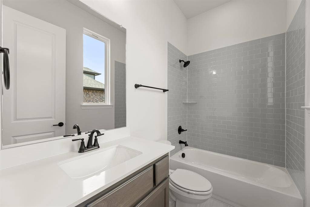 2129 Wickersham Road, Rockwall, TX 75087 07. 2129 Wickersham - 2ND Bath