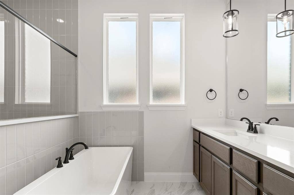 2129 Wickersham Road, Rockwall, TX 75087 18. 2129 Wickersham - Bath (2)