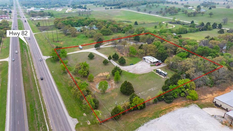 Property photo for 8059 E US Highway 82, Gainesville, TX