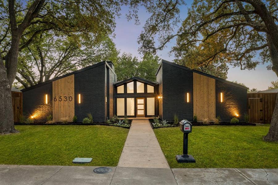 Property photo for 6530 Southpoint Drive, Dallas, TX