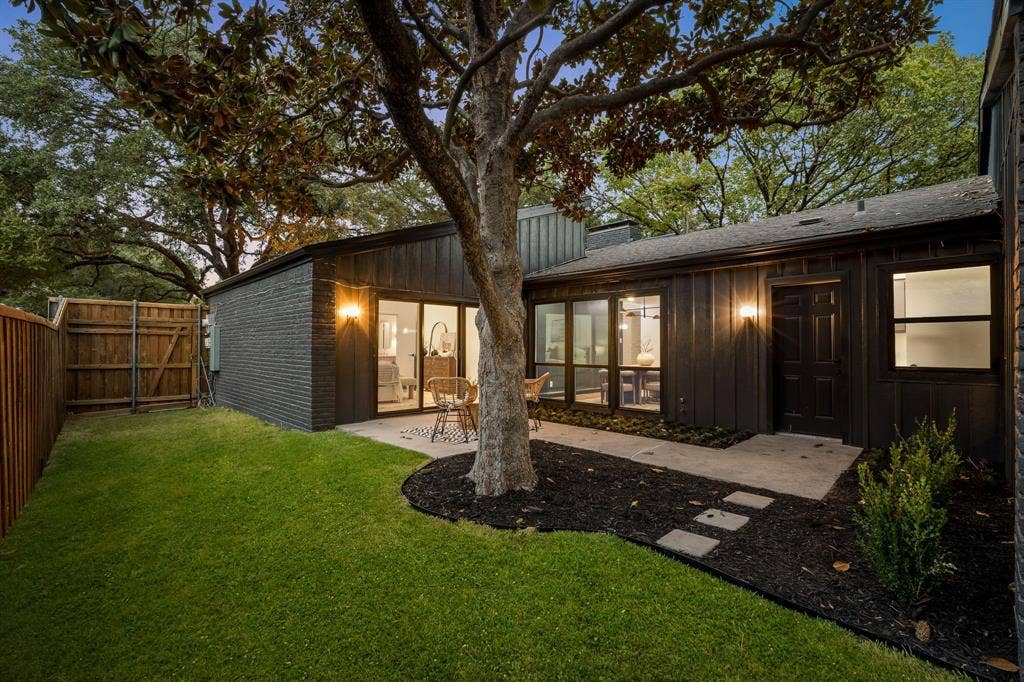 6530 Southpoint Drive, Dallas, TX 75248