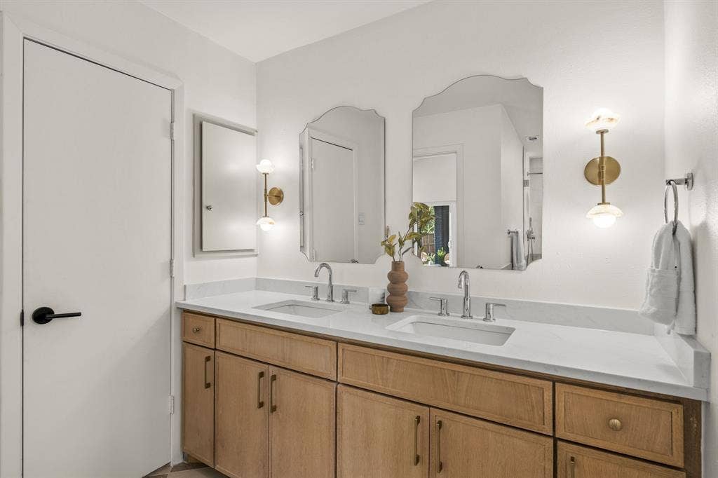 6530 Southpoint Drive, Dallas, TX 75248