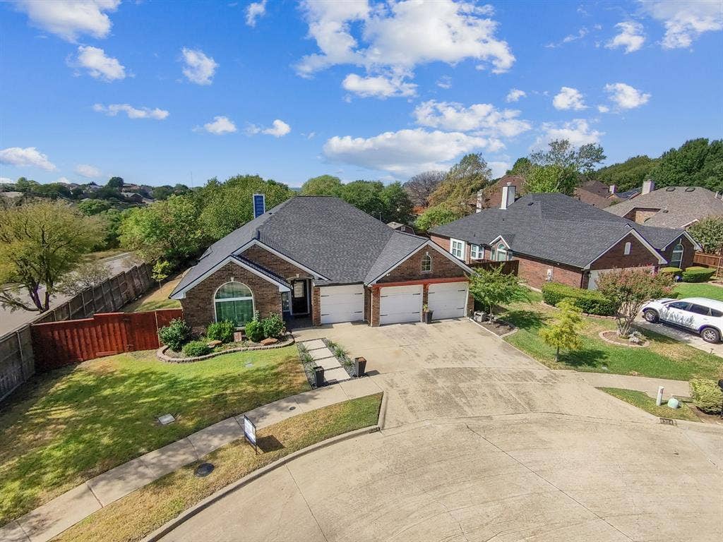 8304 Crystalwood Drive, Dallas, TX 75249 8304 Crystalwood Drive, Dallas, TX 75249