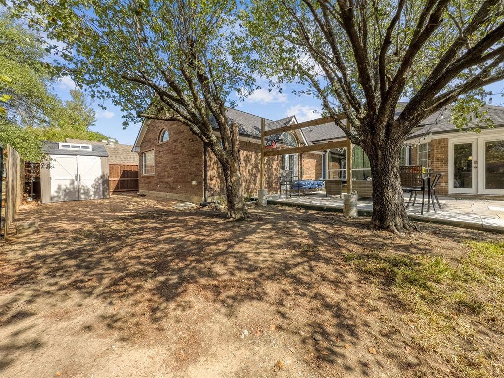 8304 Crystalwood Drive, Dallas, TX 75249 8304 Crystalwood Drive, Dallas, TX 75249