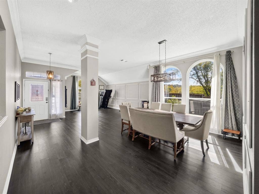 8304 Crystalwood Drive, Dallas, TX 75249 8304 Crystalwood Drive, Dallas, TX 75249