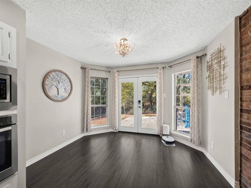 8304 Crystalwood Drive, Dallas, TX 75249 8304 Crystalwood Drive, Dallas, TX 75249