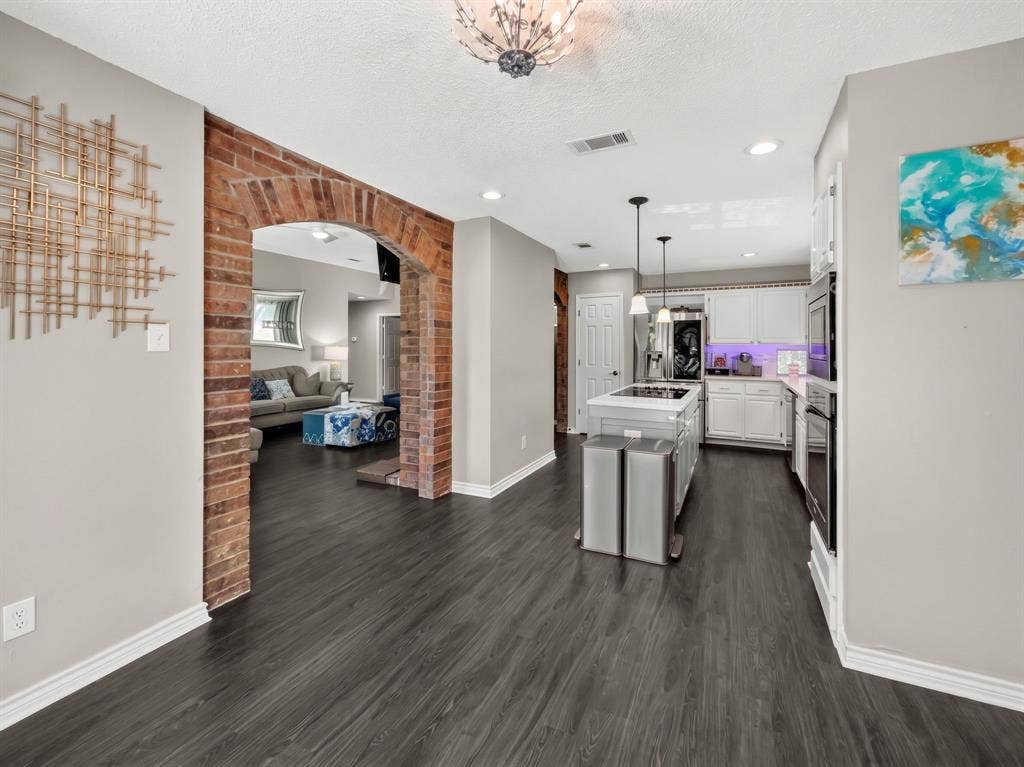 8304 Crystalwood Drive, Dallas, TX 75249 8304 Crystalwood Drive, Dallas, TX 75249