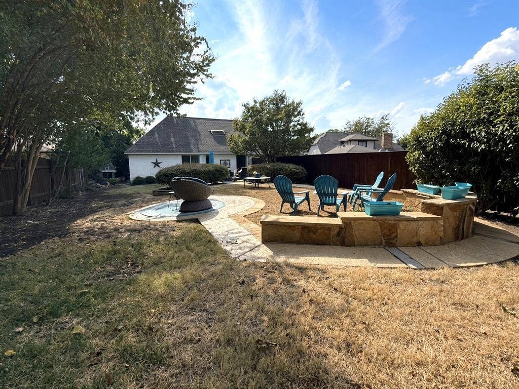 3220 Bandolino Lane, Plano, TX 75075 large back yard, well landscaped, and long driveway to park extra cars too!