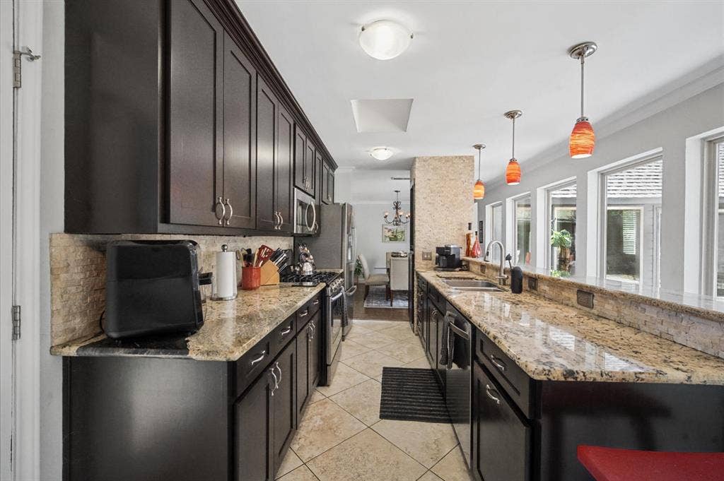 3220 Bandolino Lane, Plano, TX 75075 3220 Bandolino Lane, Plano, TX 75075
