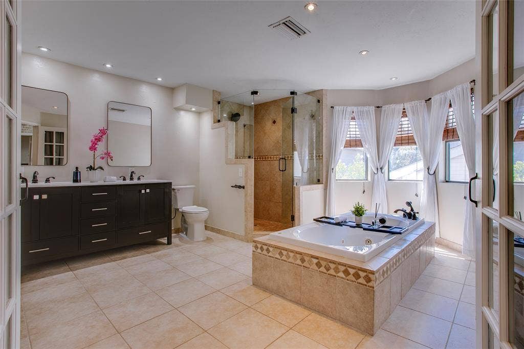 3228 San Jacinto Street, Dallas, TX 75204 3228 San Jacinto Street, Dallas, TX 75204