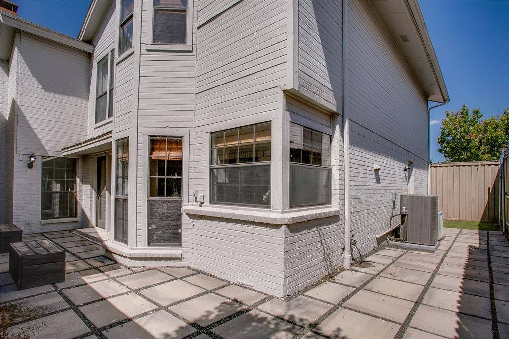 3228 San Jacinto Street, Dallas, TX 75204 3228 San Jacinto Street, Dallas, TX 75204