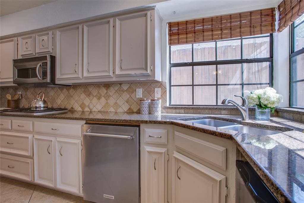 3228 San Jacinto Street, Dallas, TX 75204 3228 San Jacinto Street, Dallas, TX 75204
