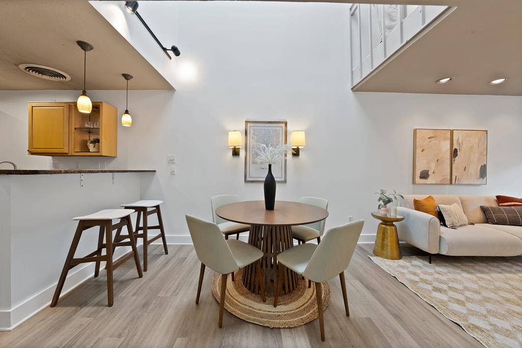 4003 Gilbert Avenue, #10, Dallas, TX 75219 4003 Gilbert Avenue, #10, Dallas, TX 75219