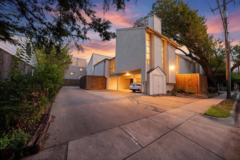 4003 Gilbert Avenue, #10, Dallas, TX 75219 4003 Gilbert Avenue, #10, Dallas, TX 75219