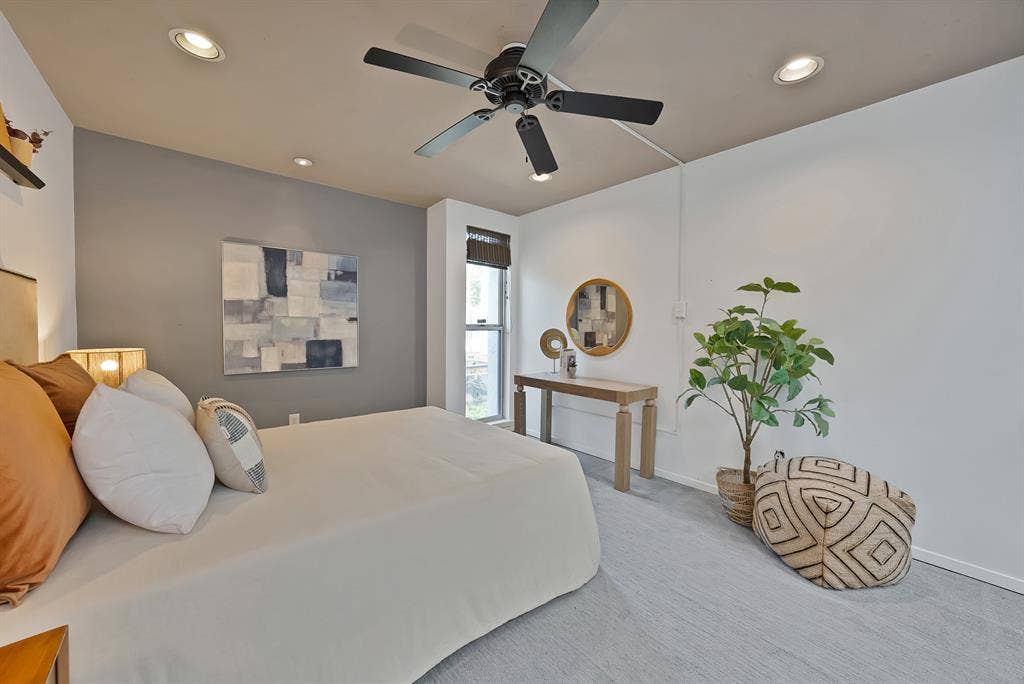 4003 Gilbert Avenue, #10, Dallas, TX 75219 4003 Gilbert Avenue, #10, Dallas, TX 75219