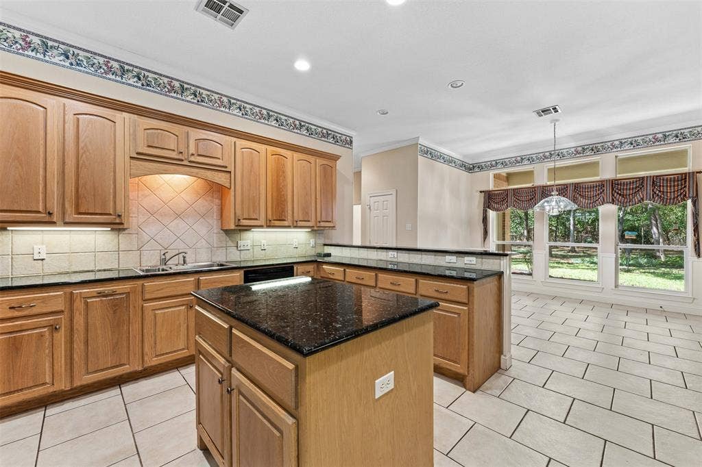 235 Settlers Creek Trail, Woodway, TX 76712 235 Settlers Creek Trail, Woodway, TX 76712