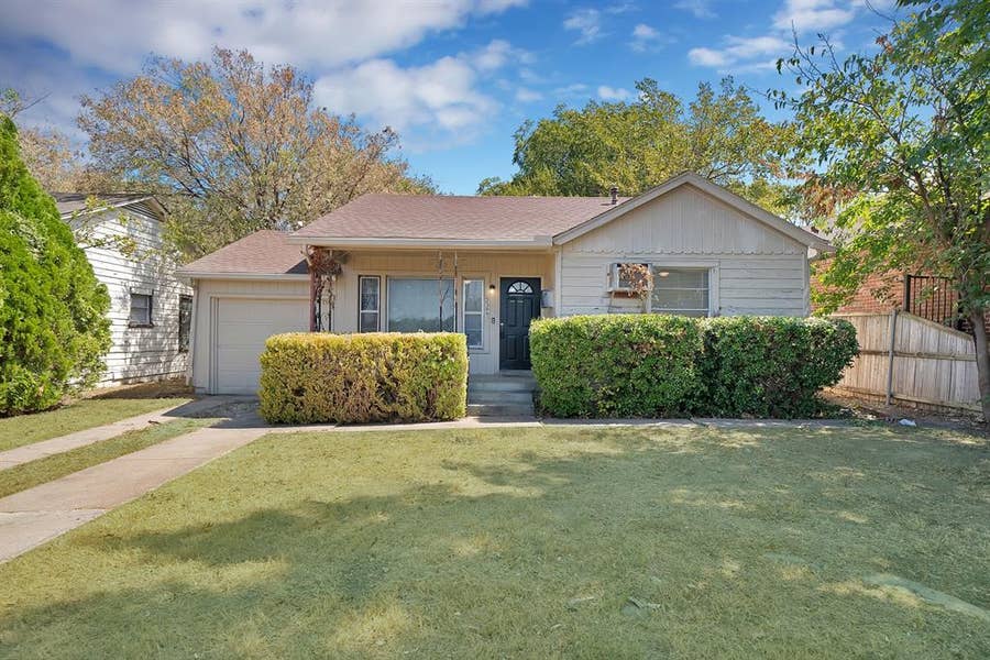 Property photo for 2309 8th Avenue, Fort Worth, TX