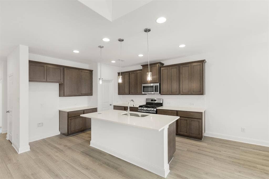 3103 Goldfinch Drive, Royse City, TX 75189 08. 3103 Goldfinch - Kitchen (2)