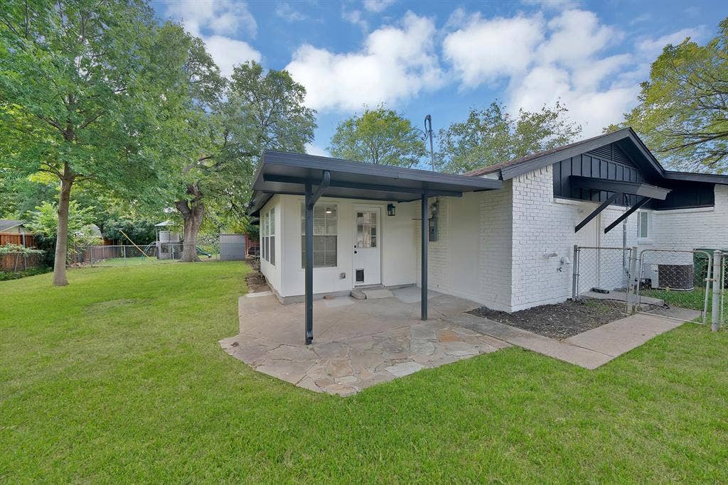 1715 Bradford Drive, Arlington, TX 76010 1715 Bradford Drive, Arlington, TX 76010
