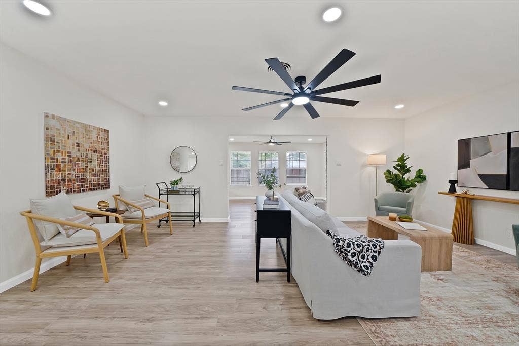 1715 Bradford Drive, Arlington, TX 76010 1715 Bradford Drive, Arlington, TX 76010