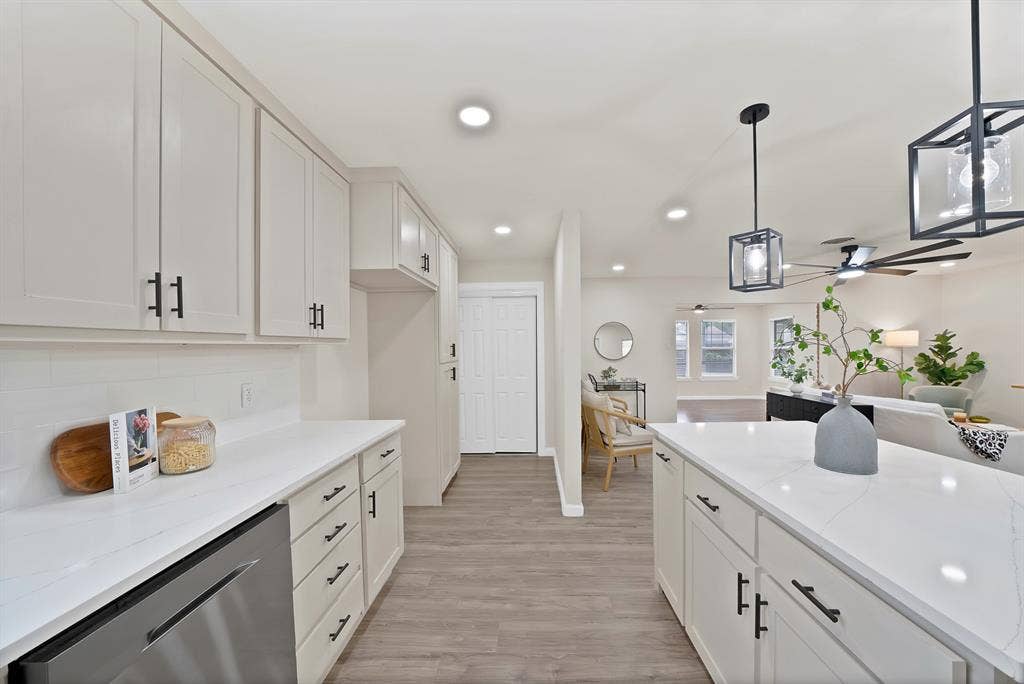 1715 Bradford Drive, Arlington, TX 76010 1715 Bradford Drive, Arlington, TX 76010