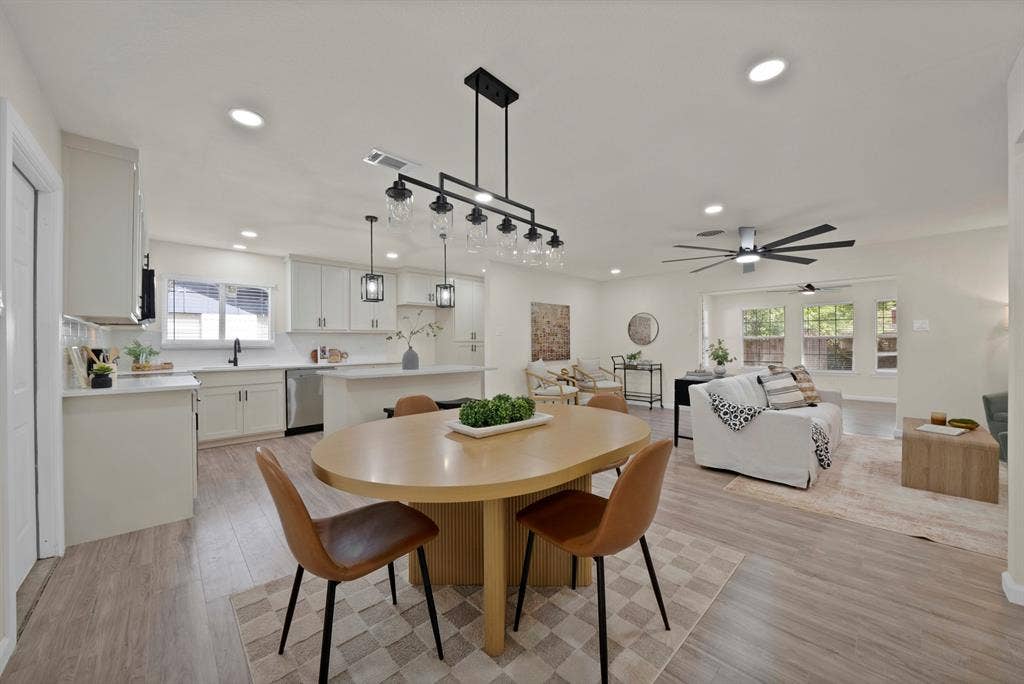 1715 Bradford Drive, Arlington, TX 76010 1715 Bradford Drive, Arlington, TX 76010