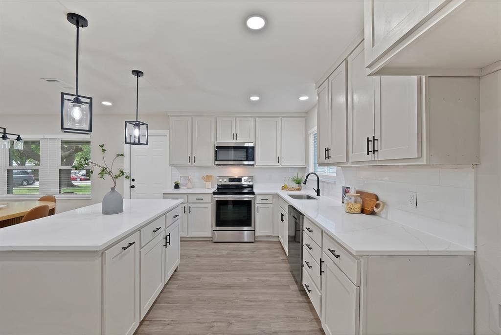 1715 Bradford Drive, Arlington, TX 76010 1715 Bradford Drive, Arlington, TX 76010