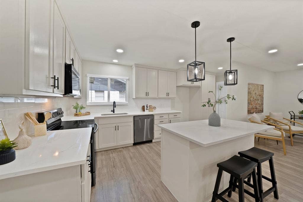 1715 Bradford Drive, Arlington, TX 76010 1715 Bradford Drive, Arlington, TX 76010