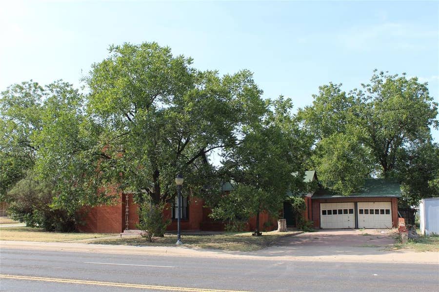 Property photo for 400 E Main Street, Knox City, TX