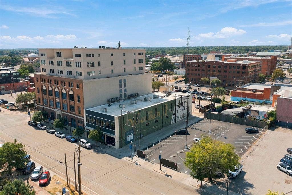 219 S 4th Street, #608, Waco, TX 76701 Behrens Condos & Fabled Bookstore