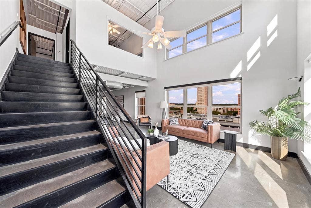 219 S 4th Street, #608, Waco, TX 76701 Two-story living space with high ceilings and large windows