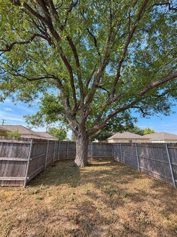 221 Gurley Lane, Waco, TX 76706 221 Gurley Lane, Waco, TX 76706