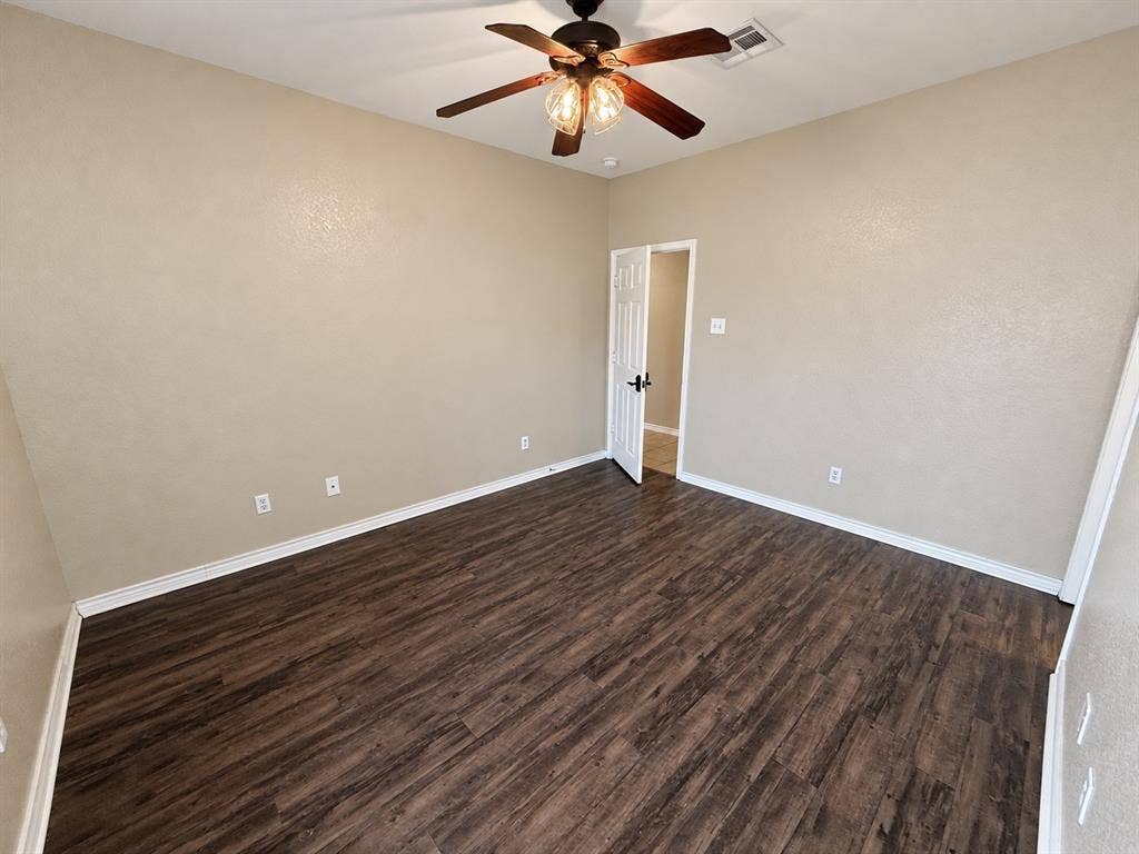 221 Gurley Lane, Waco, TX 76706 221 Gurley Lane, Waco, TX 76706