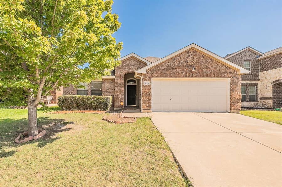 Property photo for 536 Goldstone Lane, Fort Worth, TX