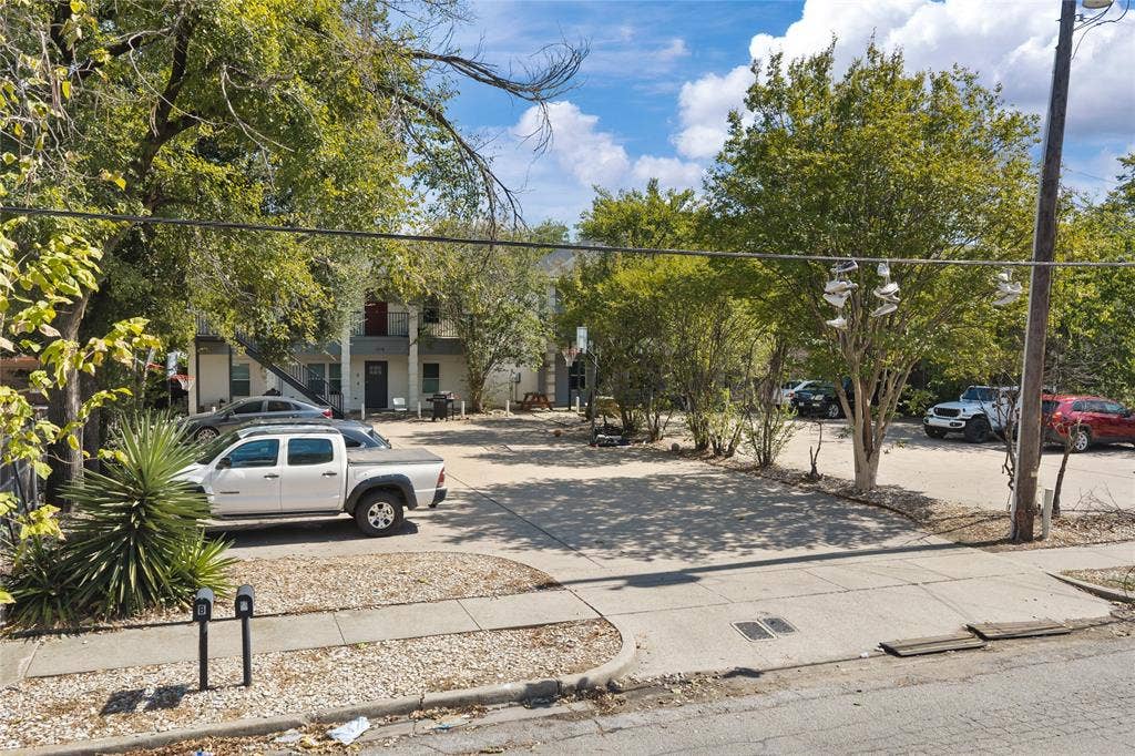 1218 Wood Avenue, Waco, TX 76706 1218 Wood Avenue, Waco, TX 76706