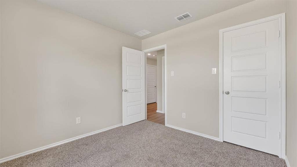 516 BABBLING BROOK Drive, Denton, TX 76259