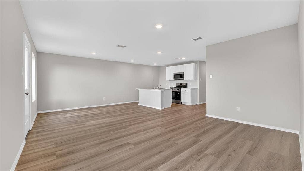 516 BABBLING BROOK Drive, Denton, TX 76259