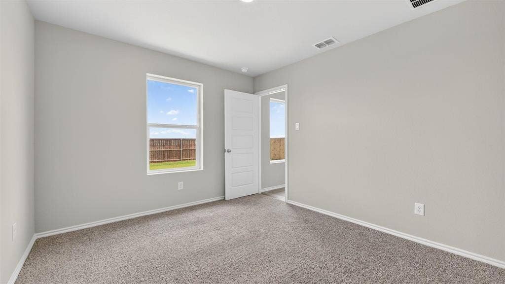 516 BABBLING BROOK Drive, Denton, TX 76259
