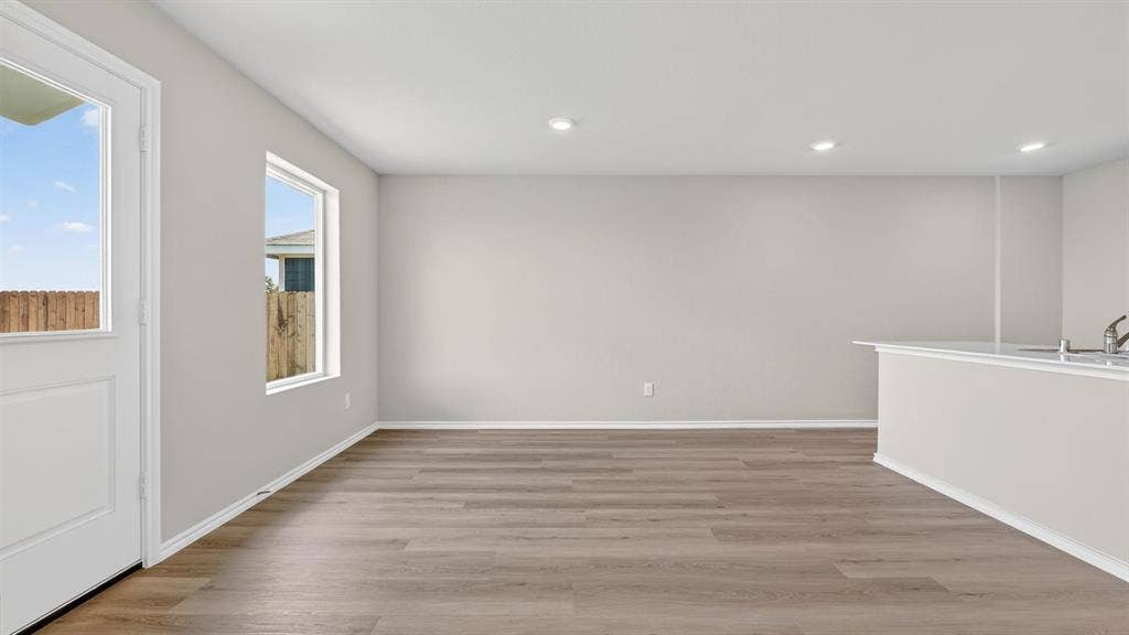 516 BABBLING BROOK Drive, Denton, TX 76259