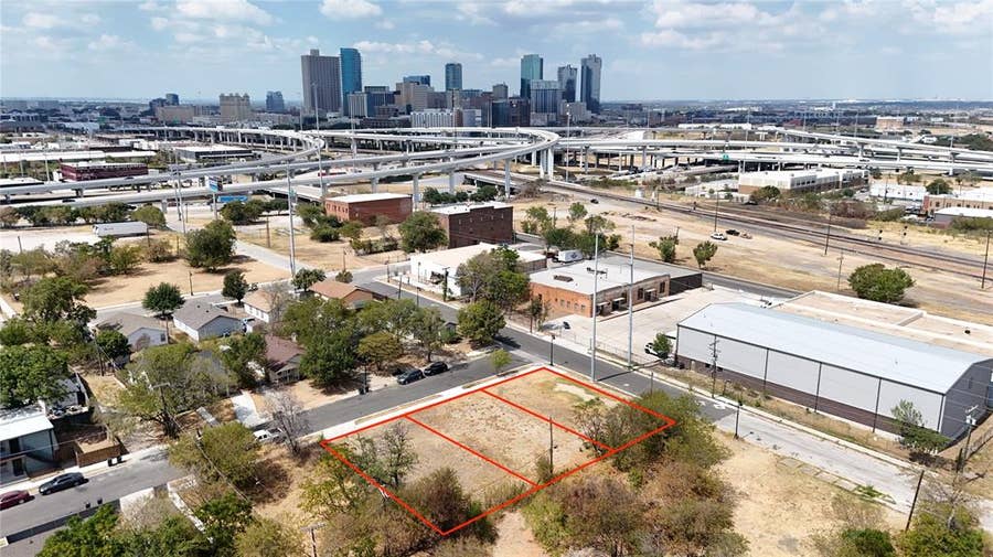 Property photo for 203 S Williams Street, Fort Worth, TX
